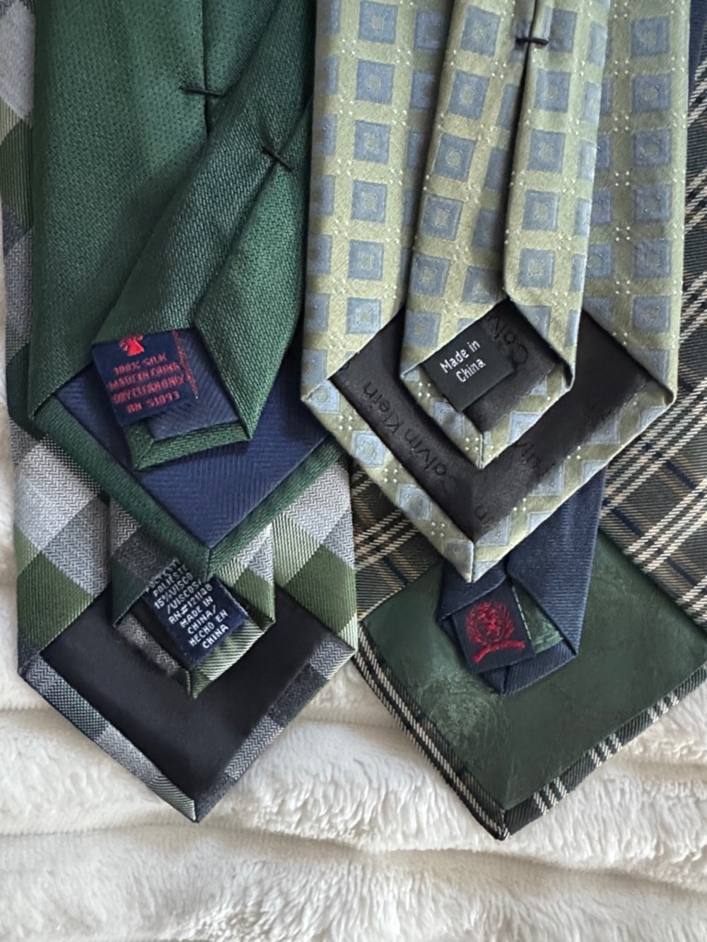 Sharp Style Tie Set - Picture 8 of 9